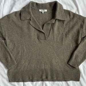 Madewell merino wool V-Neck cropped Sweater in Olive
